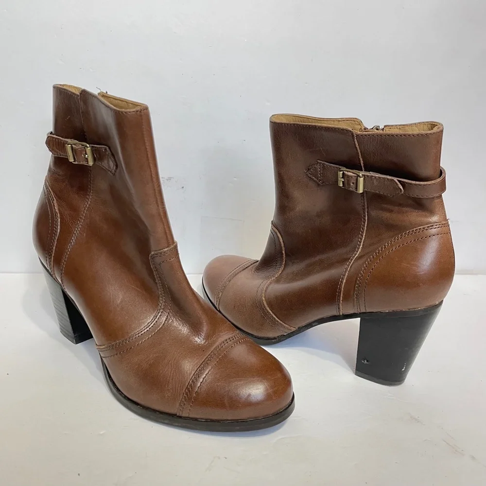 Brown leather Heeled Boots 7.5 Sebago Buckle Ankle Stacked Heel Ashton Cognac